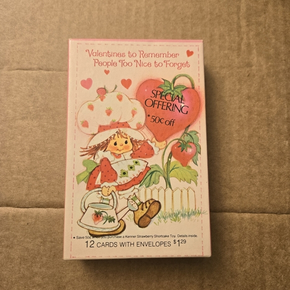 strawberry short Other - Vintage 1970s/80s Strawberry Shortcake Valentines Day Cards 7 Cards And Advert